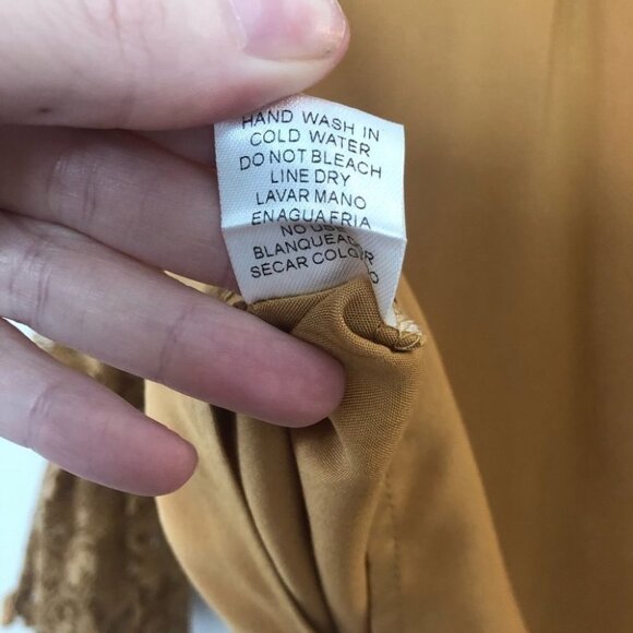 ENTRO Lace Crochet Long Sleeve Blouse - Picture 8 of 8